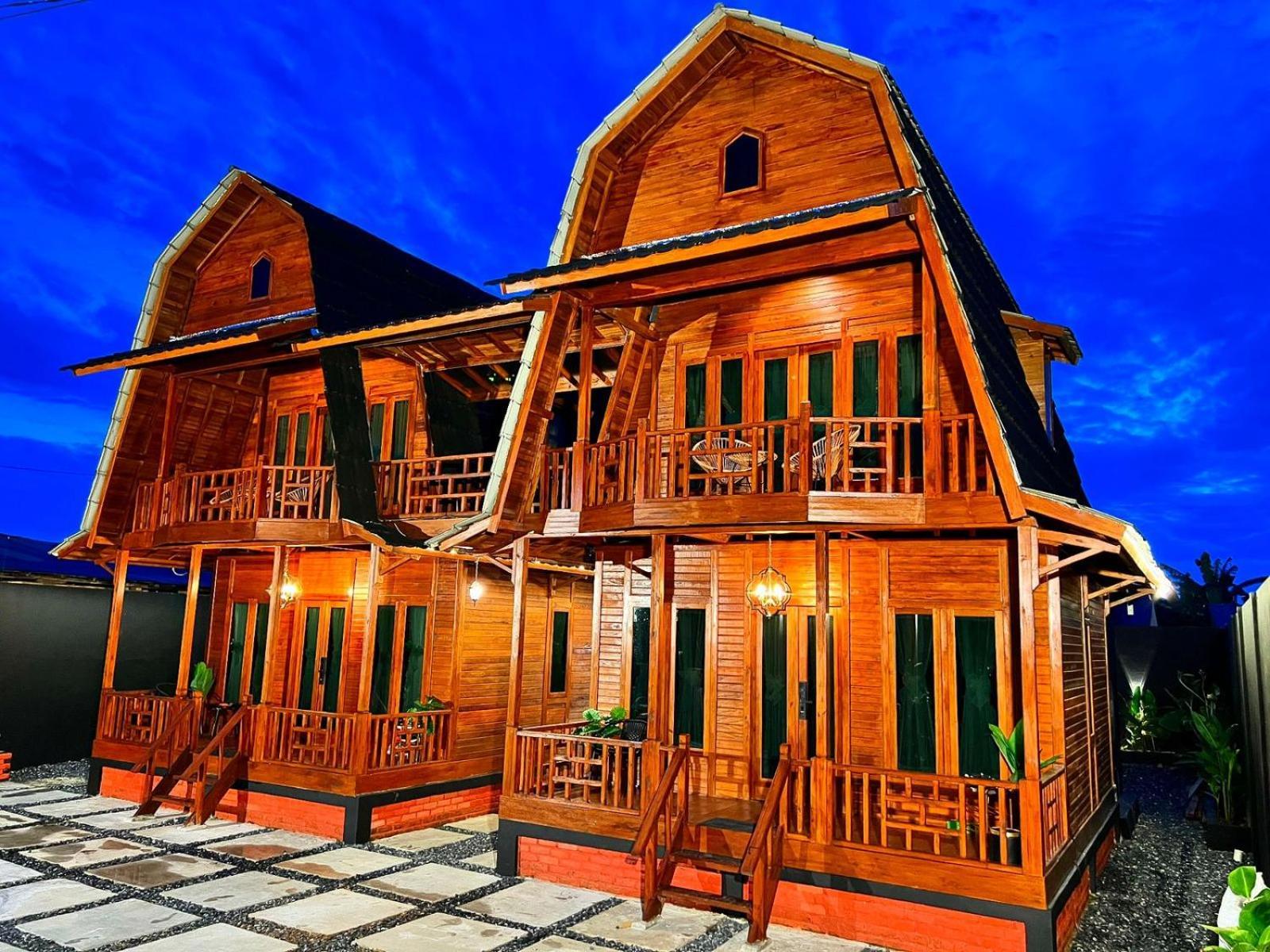 Noerbaya House Bukittinggi Vila Exterior foto